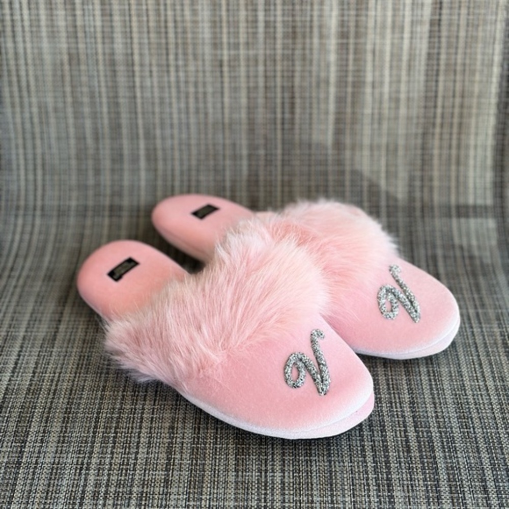 Victoria Secret Pink Fuzzy Women's Slippers